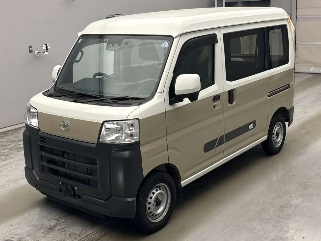 Toyota Pixis Van S700M 2026